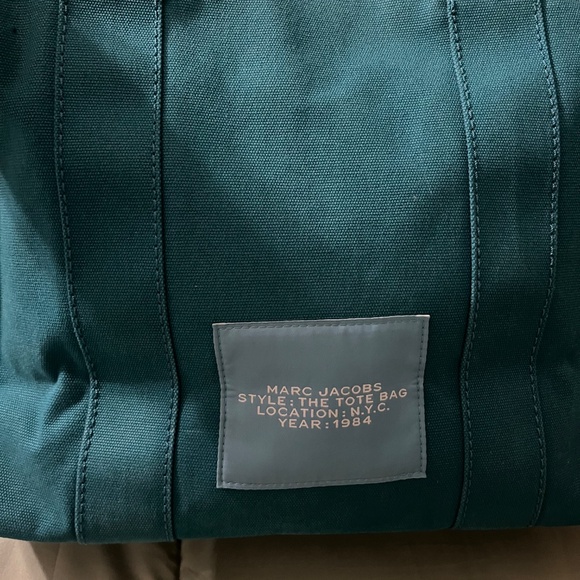 Marc Jacobs Women's The Large Tote Bag - Picture 3 of 6